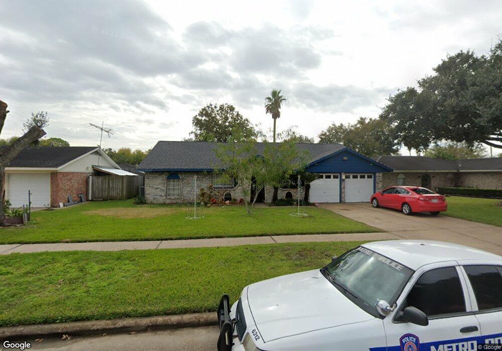 10510 Kirkhall Dr, Houston, TX 77089 - photo 1