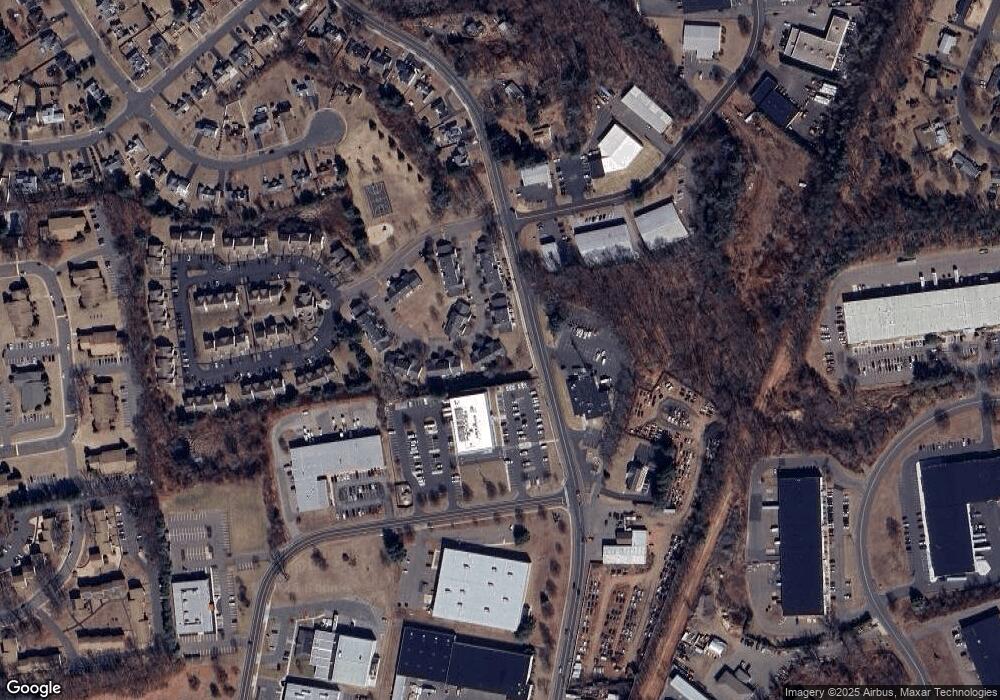 5 Jamie Ln unit B, Manchester, CT 06042 - photo 1