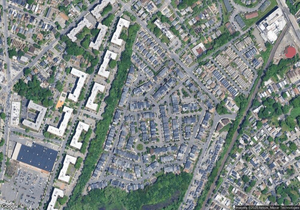 30 Skyline Dr, Staten Island, NY 10304 - photo 1