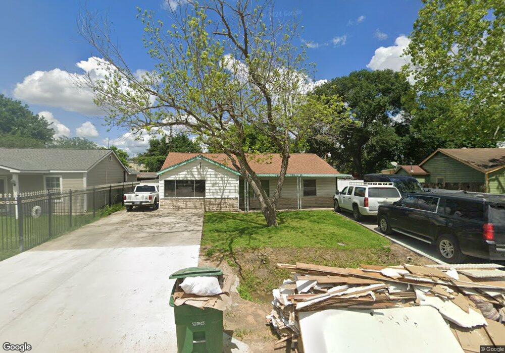 257 Wellington St, Houston, TX 77076 - photo 1
