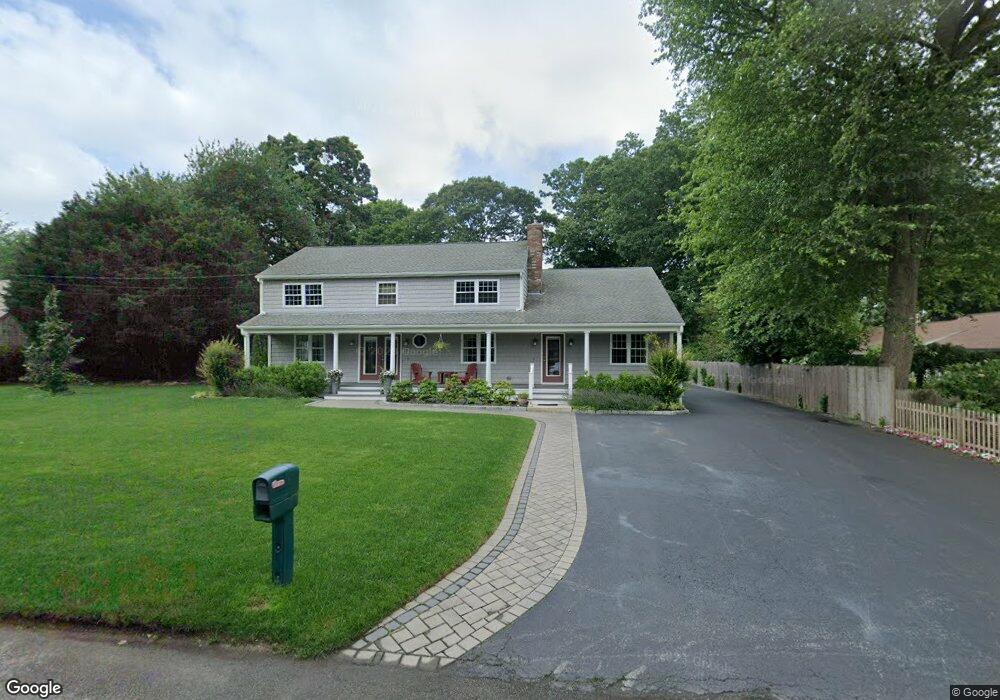 9 Chester Ave, Bristol, RI 02809 - photo 1