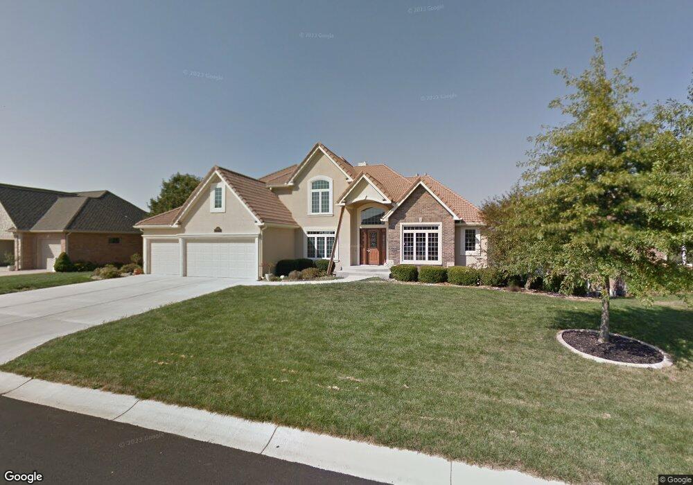 4601 SW Gull Point Dr, Lees Summit, MO 64082 - photo 1