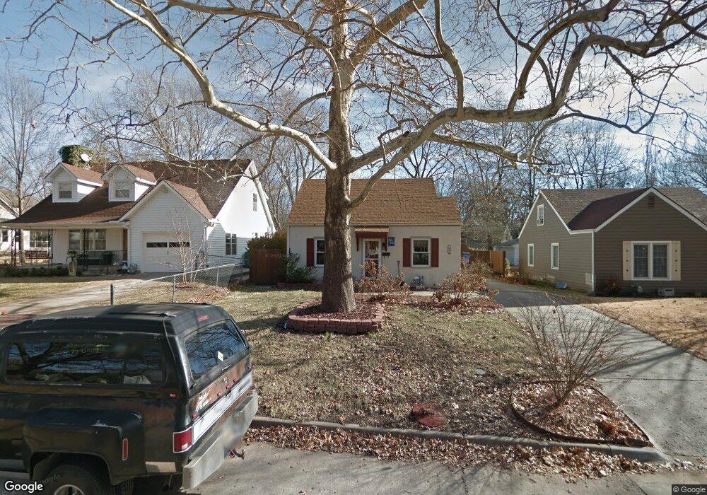 1906 SW Collins Ave, Topeka, KS 66604 - photo 1