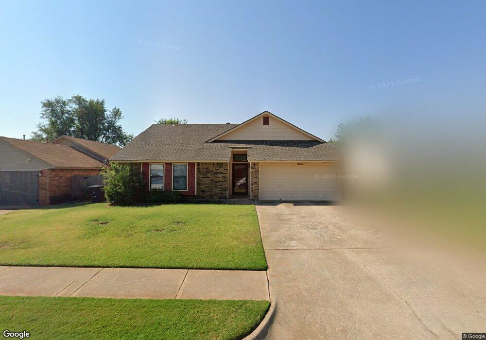 1016 Northridge Rd, Moore, OK 73160 - photo 1