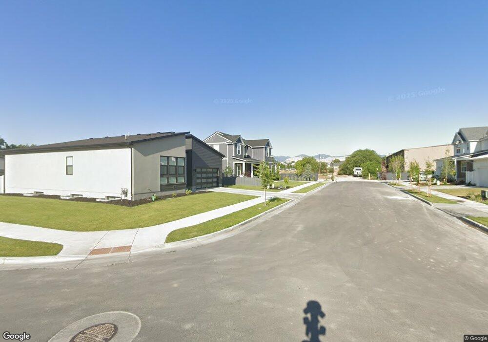 1627 W Maple Brook Ln, Riverton, UT 84065 - photo 1