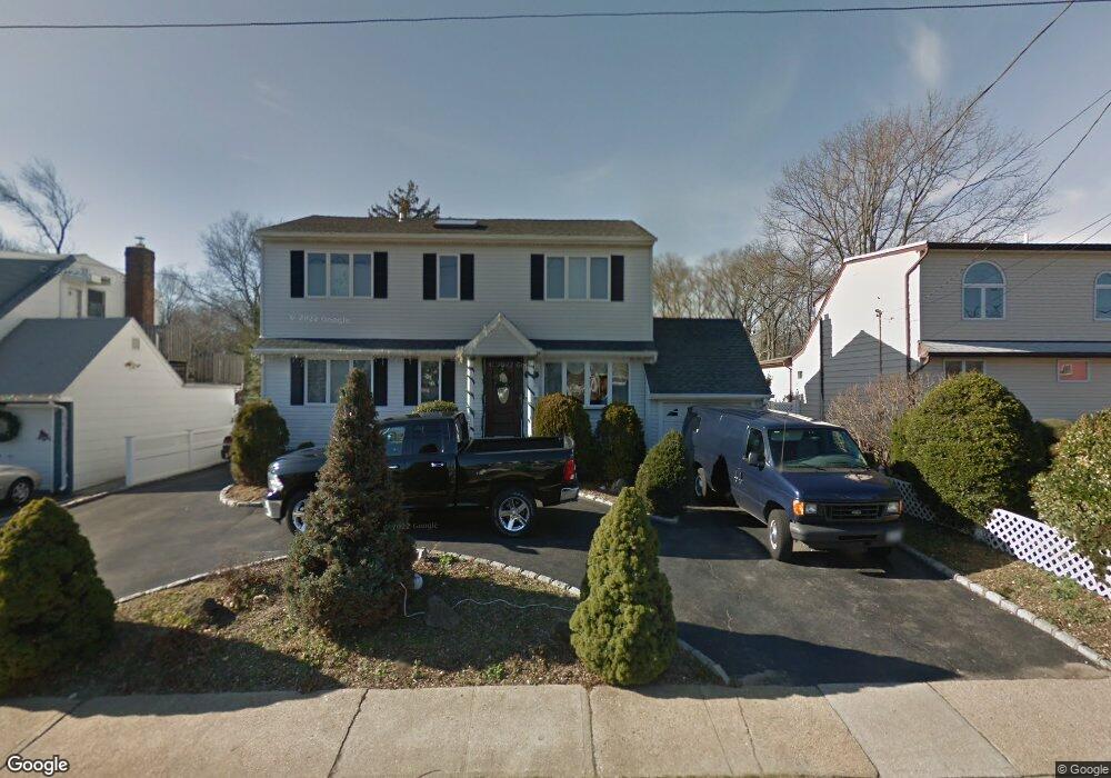 1718 Meadowbrook Rd, Merrick, NY 11566 - photo 1