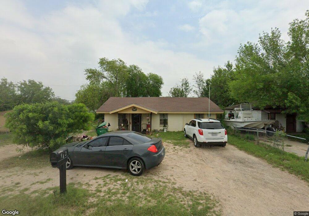 942 N Canna St, Pharr, TX 78577 - photo 1