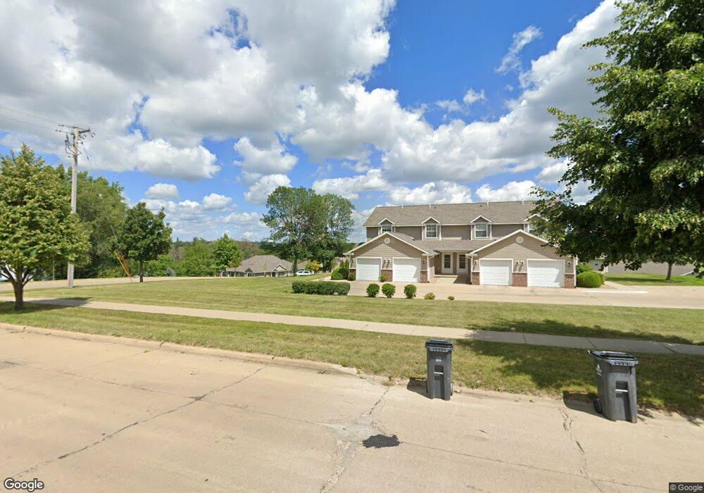 1602 34th St SE unit 1602, Cedar Rapids, IA 52403 - photo 1