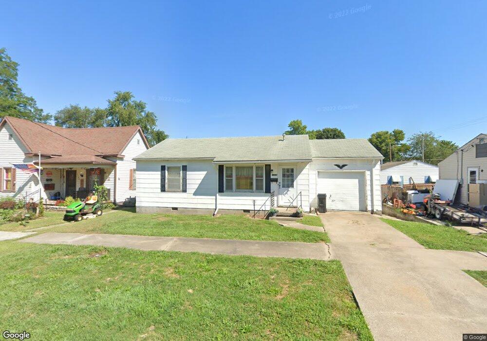 1303 Myra St, Moberly, MO 65270 - photo 1