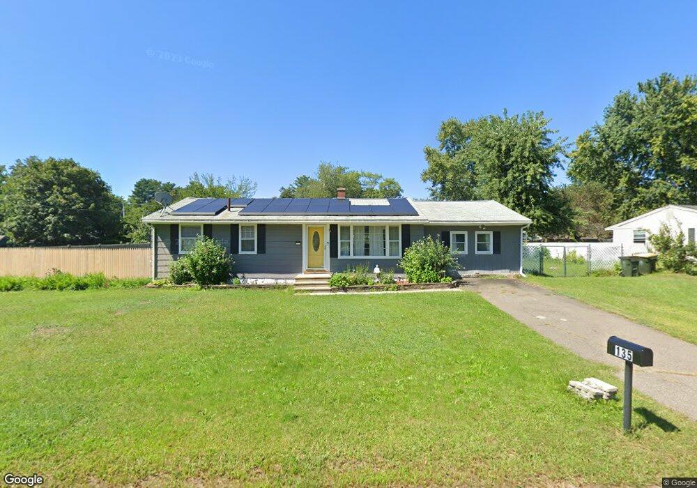 135 Temi Rd, Bellingham, MA 02019 - photo 1