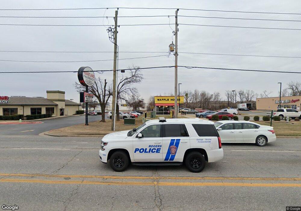 1723 W Walnut St, Rogers, AR 72756 - photo 1