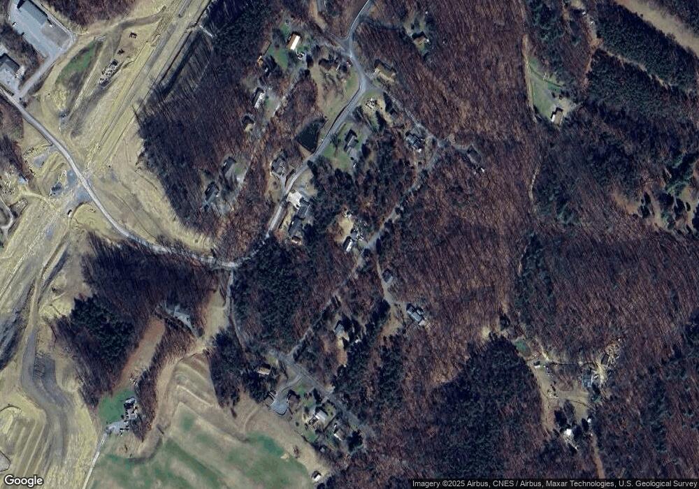 182 Hickory Dr, Berkeley Springs, WV 25411 - photo 1