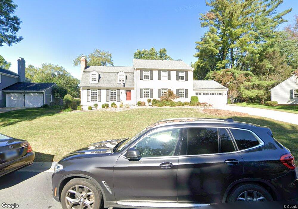 8108 Horseshoe Ln, Potomac, MD 20854 - photo 1