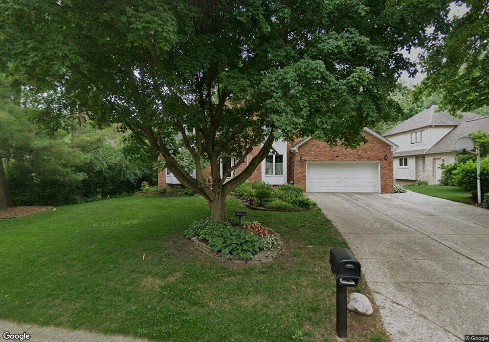 1355 Kingspath Dr, Rochester Hills, MI 48306 - photo 1