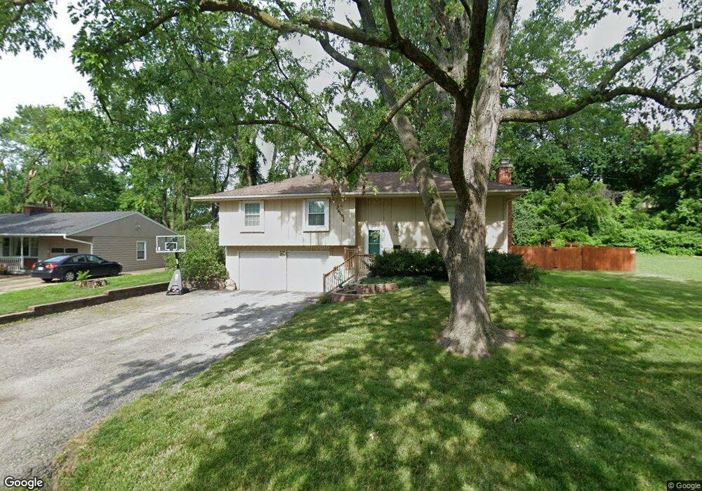 5746 Long Ave, Shawnee, KS 66216 - photo 1