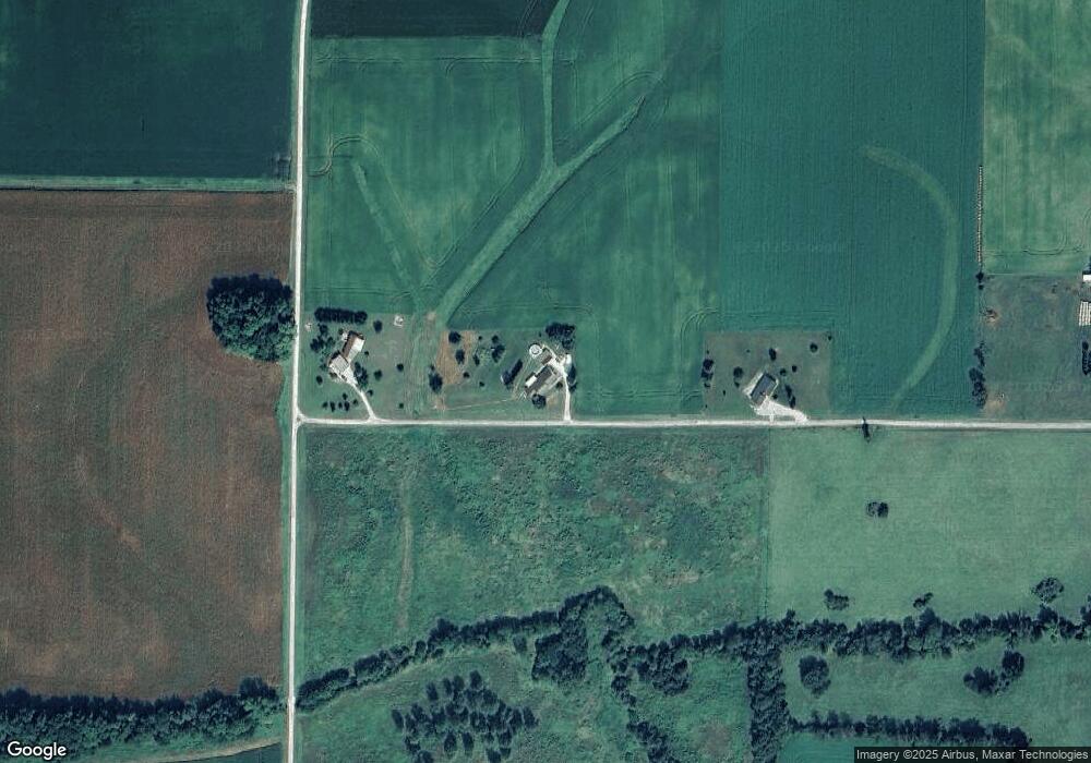 18675 Parlier Rd, Virginia, IL 62691 - photo 1