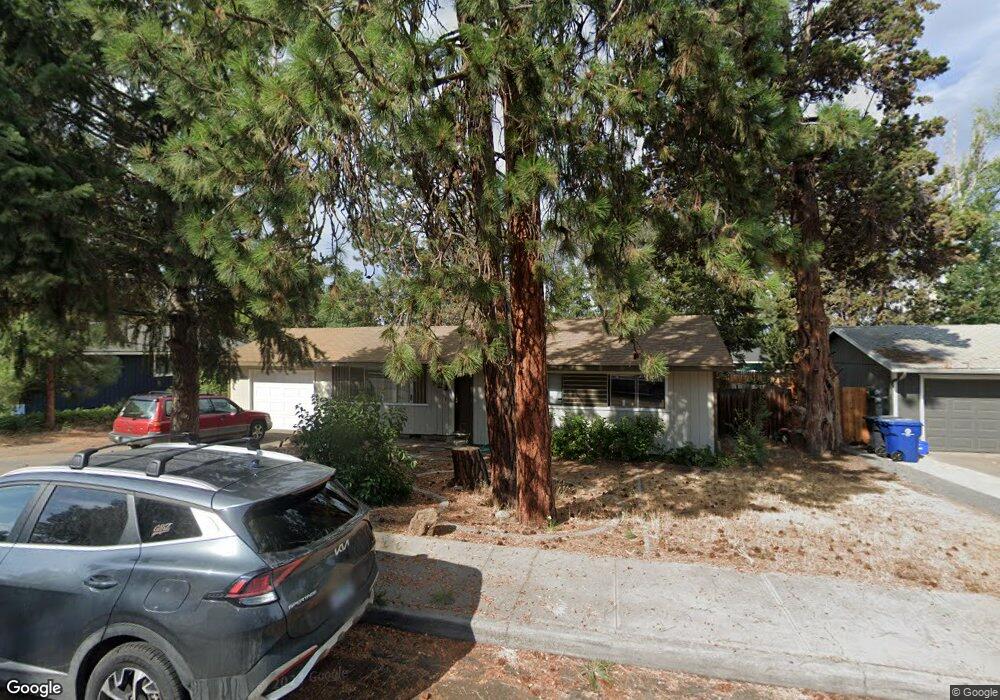 723 SE Douglas St, Bend, OR 97702 - photo 1