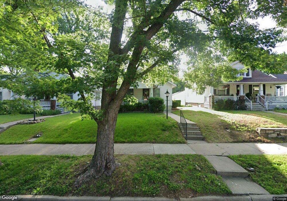 1224 SW Jewell Ave, Topeka, KS 66604 - photo 1