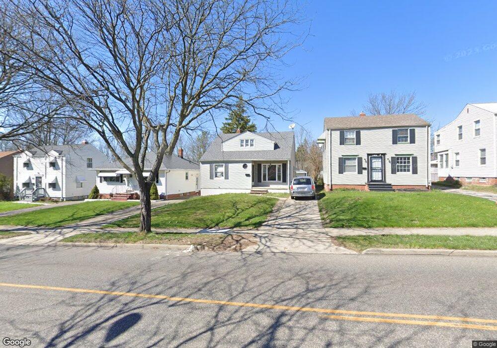 19517 Libby Rd, Maple Heights, OH 44137 - photo 1