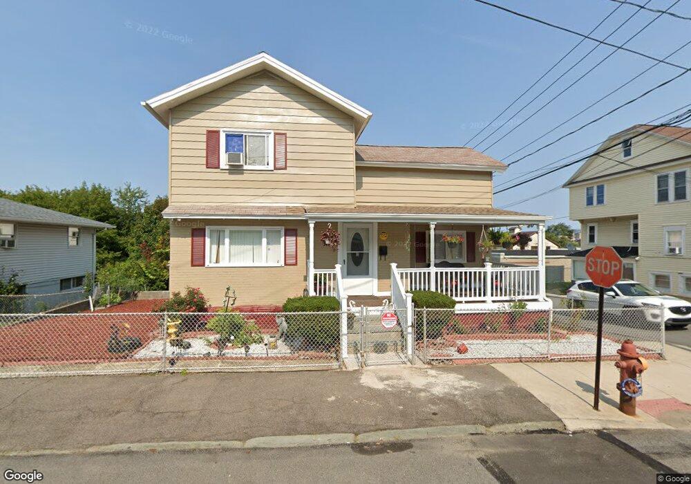 902 Hampton St, Scranton, PA 18504 - photo 1