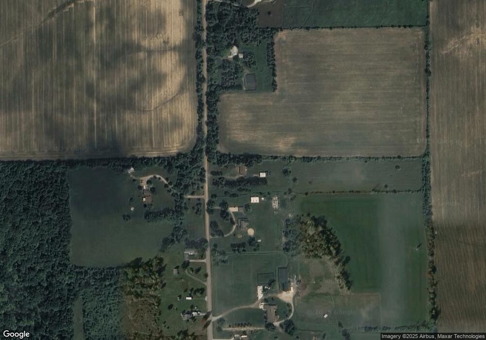 1262 N Mckinley Rd, Flushing, MI 48433 - photo 1