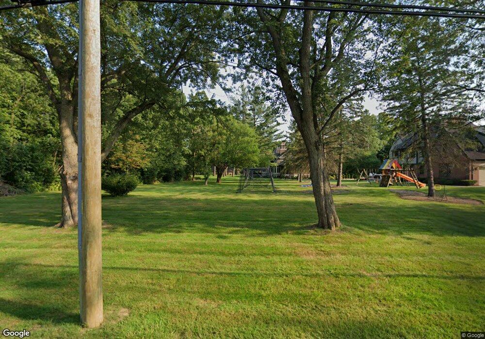 5215 Brookdale Rd, Bloomfield Hills, MI 48304 - photo 1