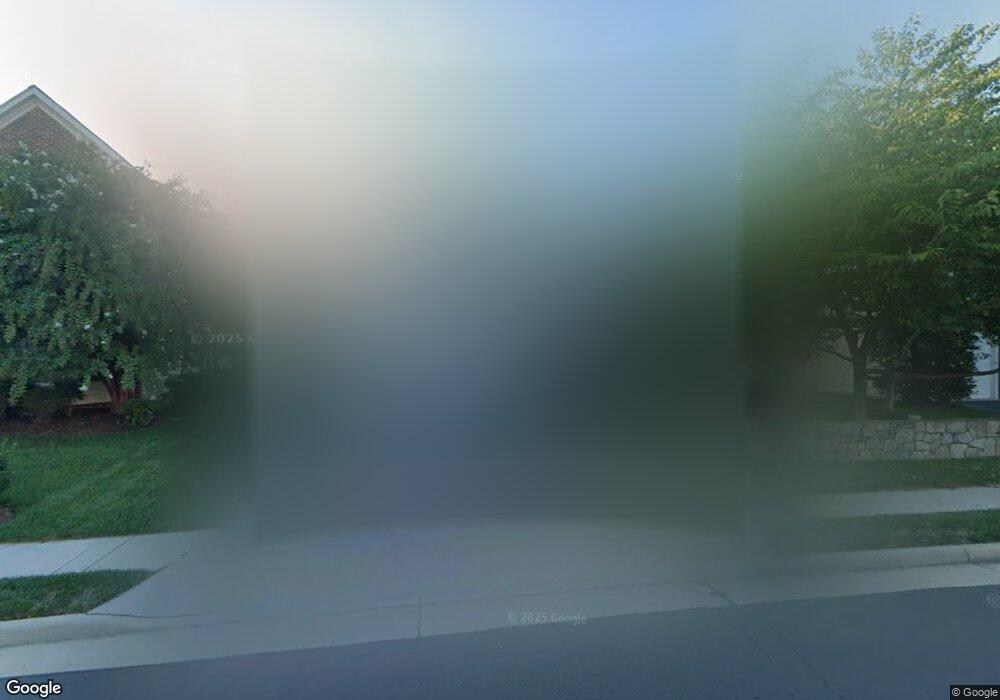 25646 South Village Dr, Chantilly, VA 20152 - photo 1