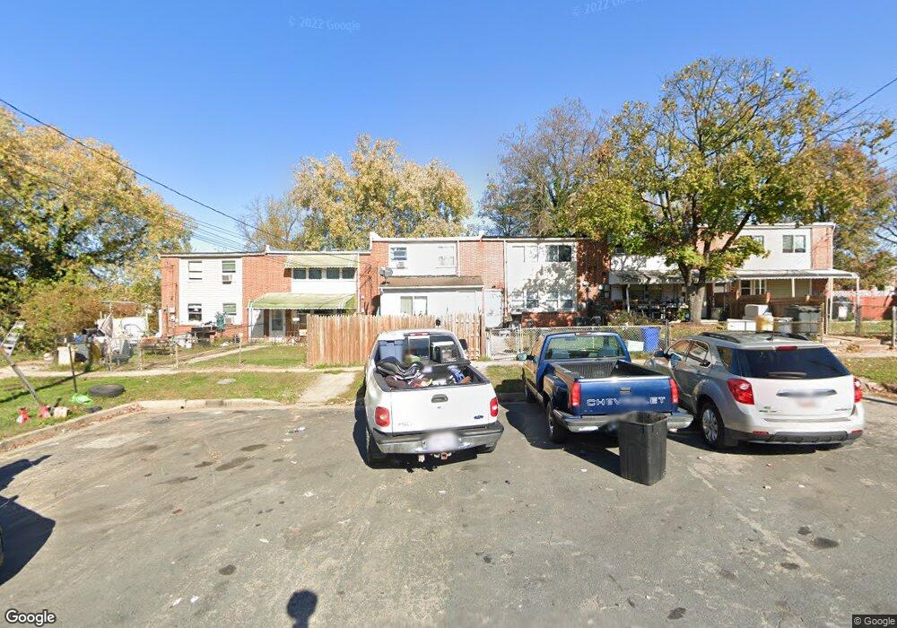 3100 Aspen Ct, Halethorpe, MD 21227 - photo 1