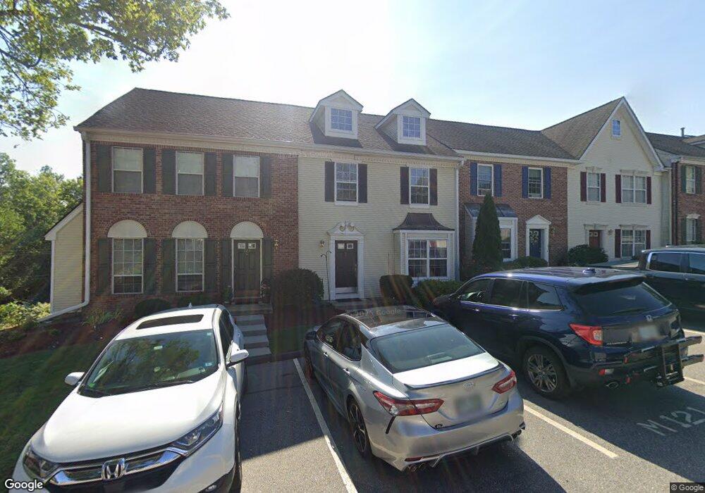 121 Middlesex Rd, MerriMacK, NH 03054 - photo 1