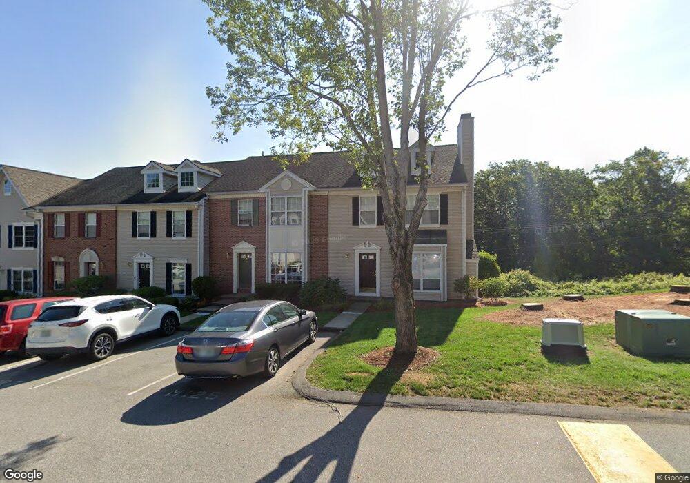 125 Middlesex Rd, MerriMacK, NH 03054 - photo 1