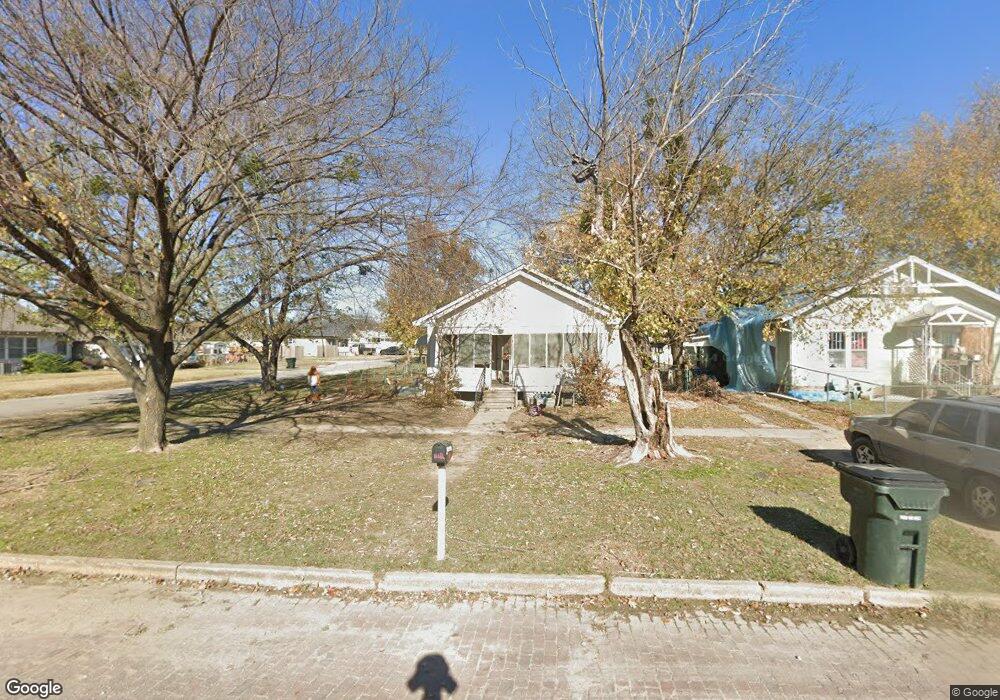 1112 W Broadway St, Henryetta, OK 74437 - photo 1