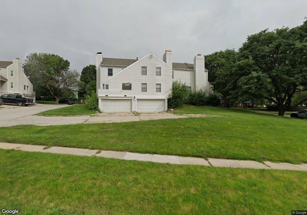 5235 Dakota Dr, West Des Moines, IA 50265 - photo 1