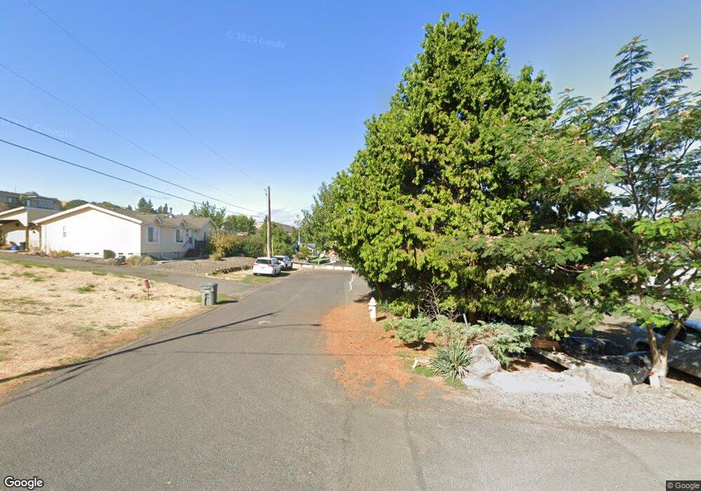 2125 E 16th St, the Dalles, OR 97058 - photo 1