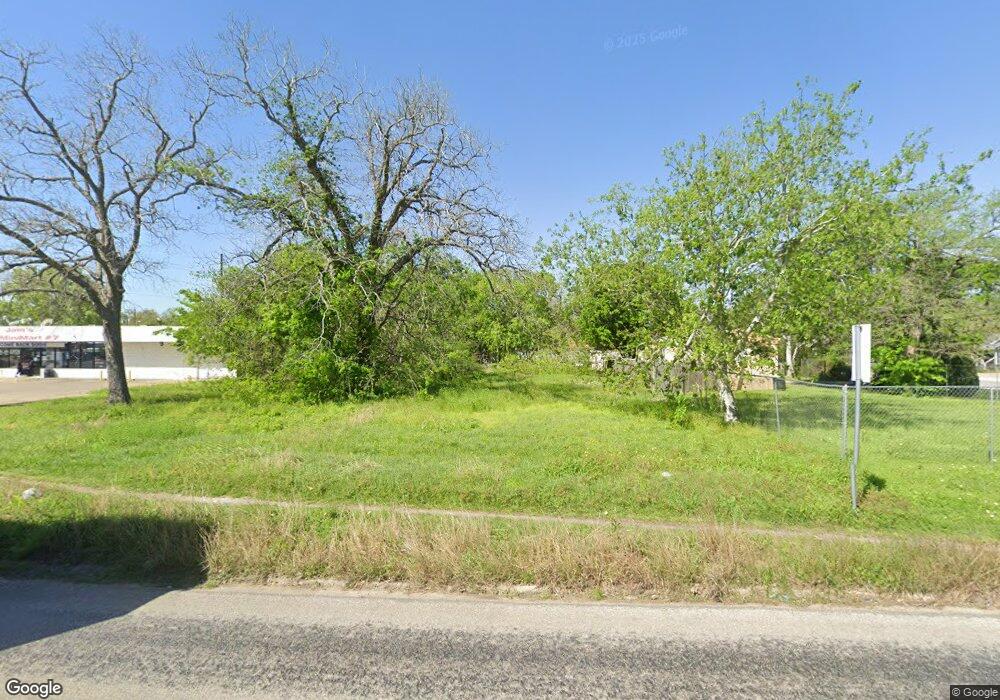 1504 Avenue F, Bay City, TX 77414 - photo 1