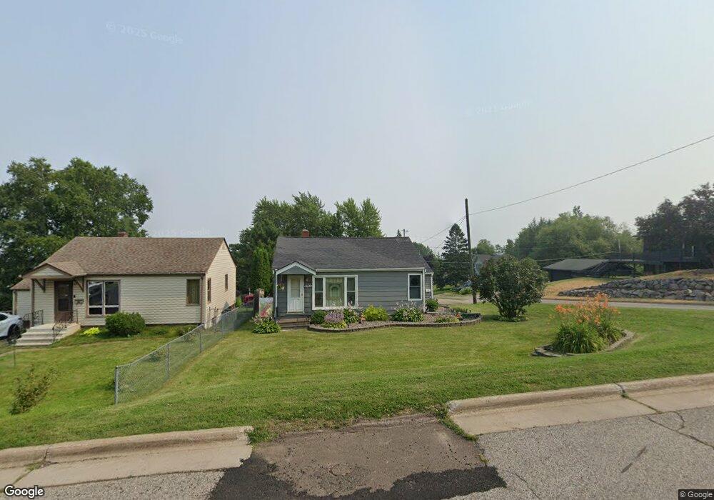 2730 W 15th St, Duluth, MN 55806 - photo 1