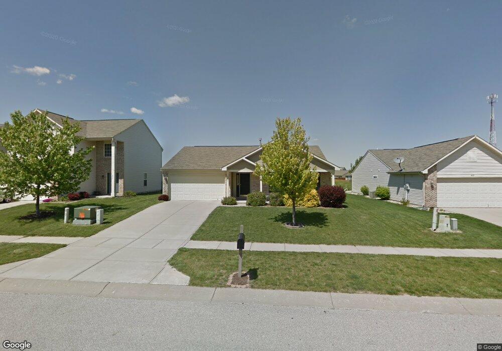 474 Pitch Pine Dr, Whiteland, IN 46184 - photo 1