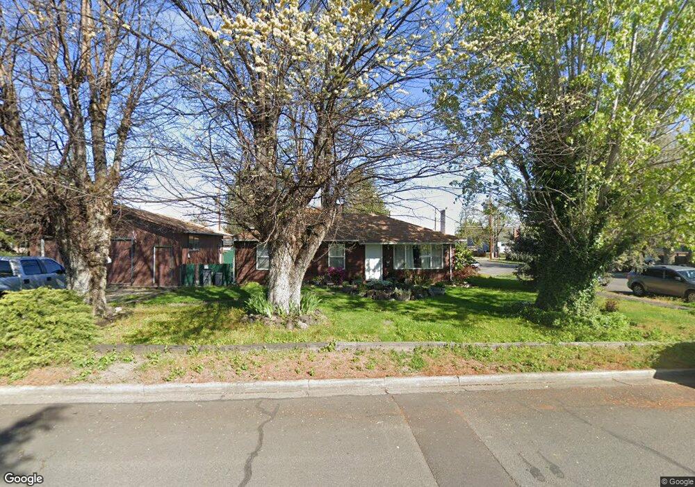 247 Ash St, Central Point, OR 97502 - photo 1