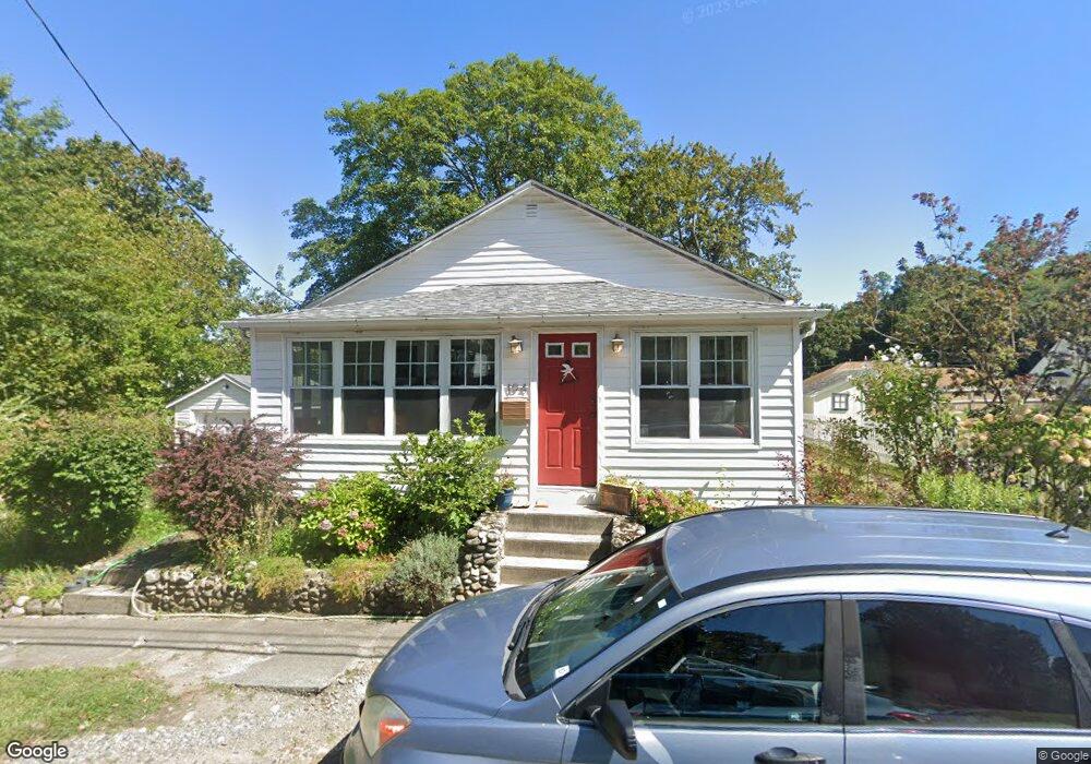 194 Milton Rd, Warwick, RI 02888 - photo 1