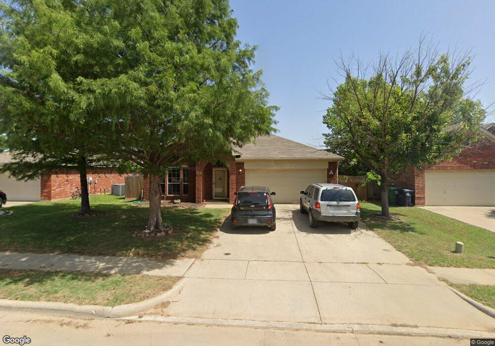 2729 Hilcroft Ave, Denton, TX 76210 - photo 1