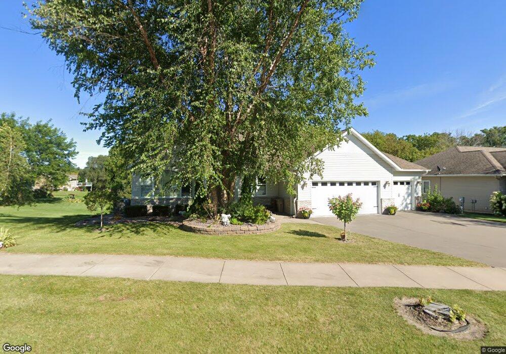 3027 W Ridge Dr, Eau Claire, WI 54703 - photo 1