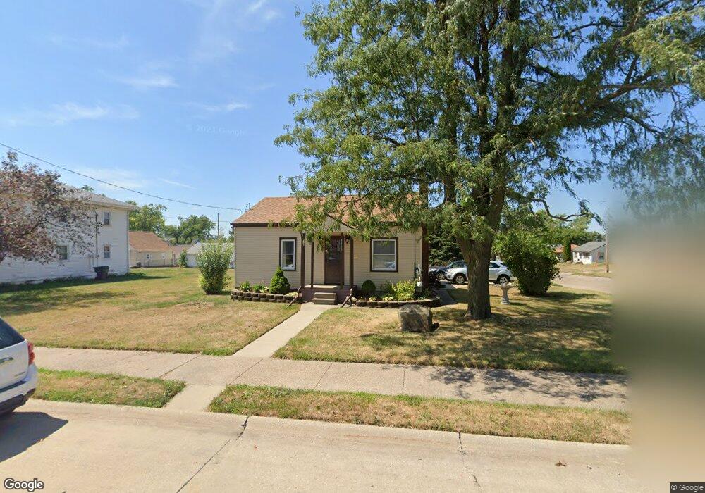 2000 9th St SW, Cedar Rapids, IA 52404 - photo 1