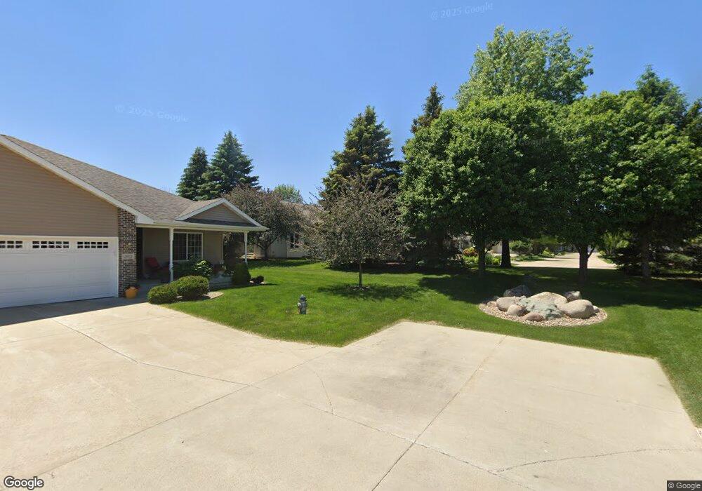 3023 Pheasant Dr unit A, Cedar Falls, IA 50613 - photo 1