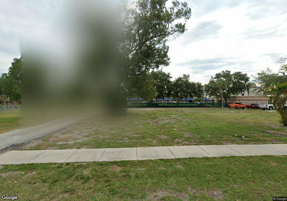 729 13th St N, Saint Petersburg, FL 33705 - photo 1