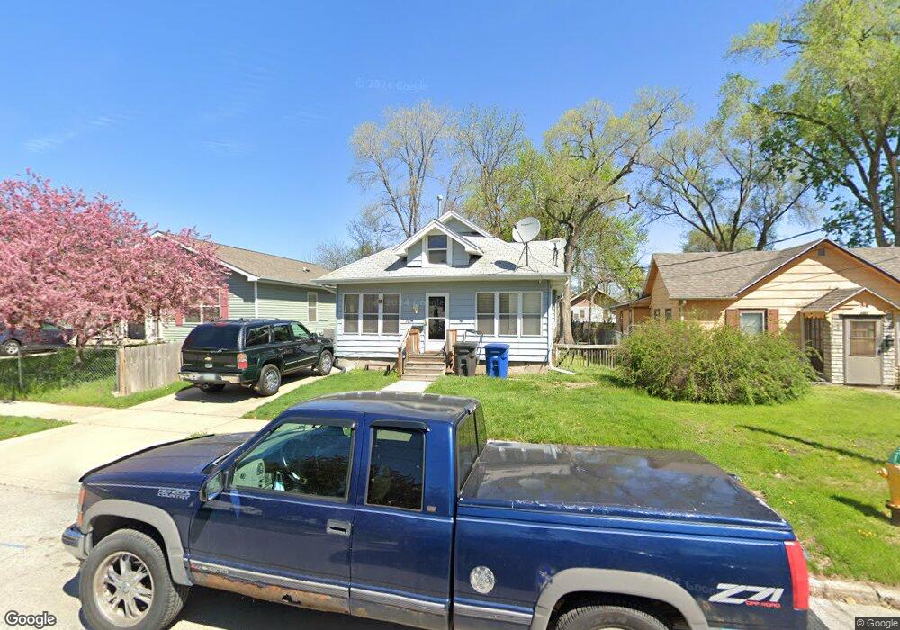 2027 Mondamin Ave, Des Moines, IA 50311 - photo 1