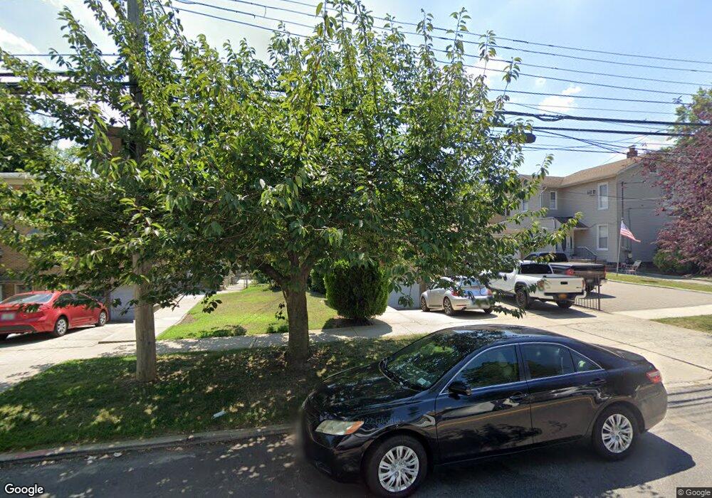 21612 43rd Ave, Bayside, NY 11361 - photo 1