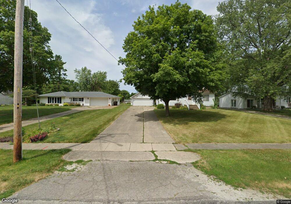 207 N 3rd St, Danforth, IL 60930 - photo 1