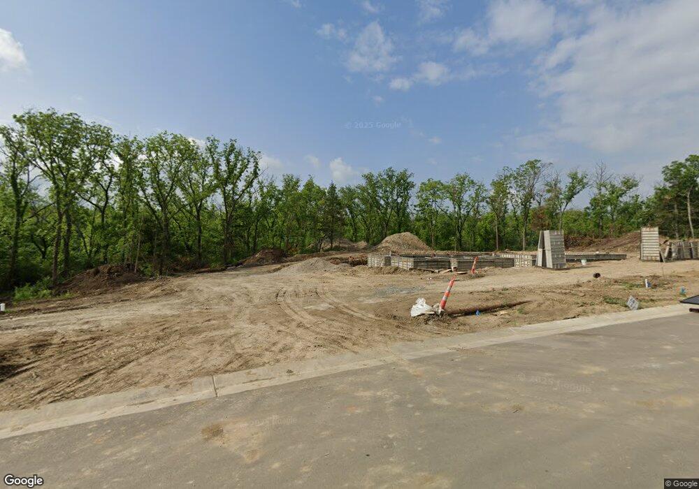 5739 SW 55th St, Topeka, KS 66610 - photo 1