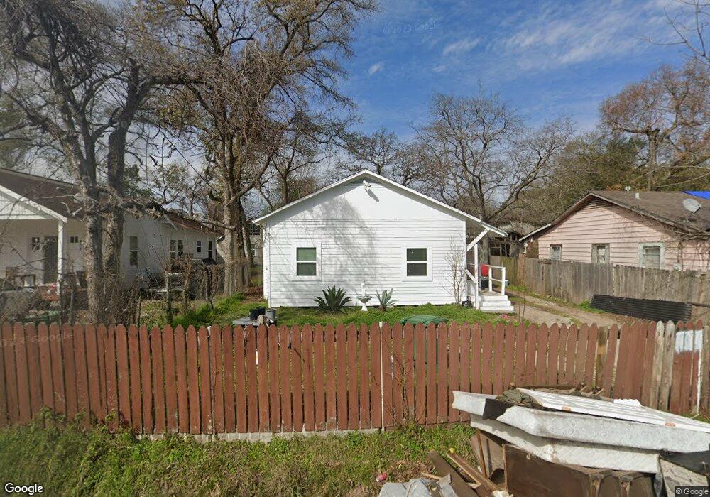 407 Melbourne St, Houston, TX 77022 - photo 1
