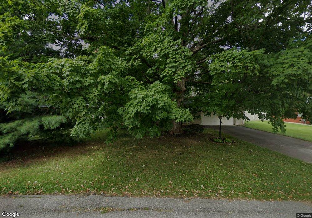 3130 Sherwood Ln, Columbus, IN 47203 - photo 1