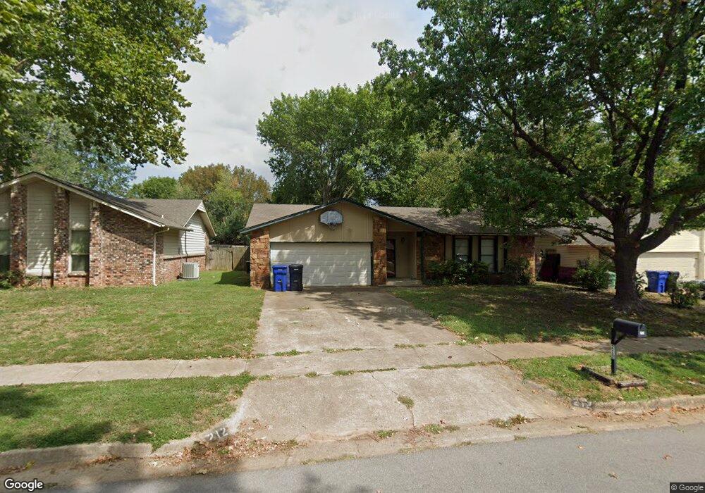 212 E Waco St, Broken Arrow, OK 74011 - photo 1